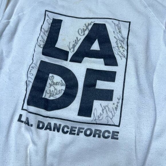 Vintage 80s LA Dance Force Signed sweatshirt Medium - Picture 2 of 10